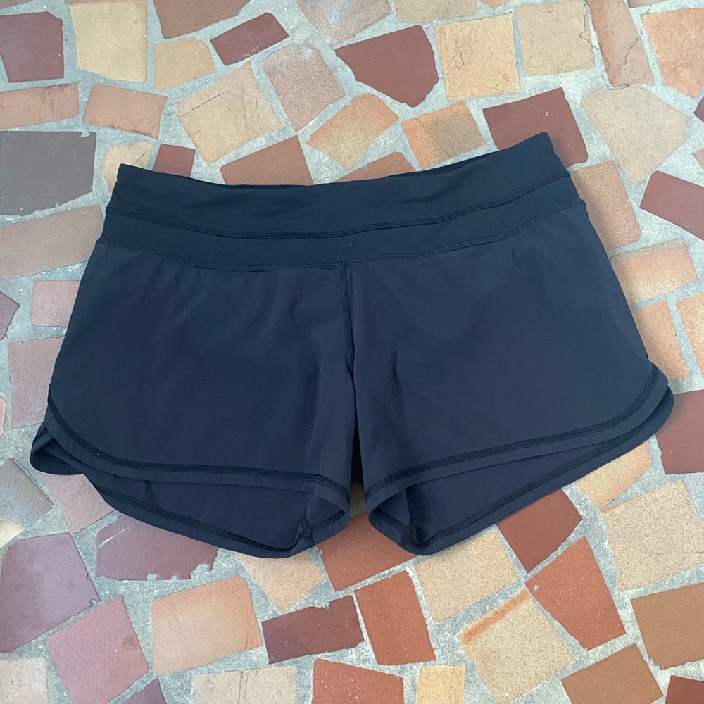 Lululemon Women’s Groovy Run Shorts